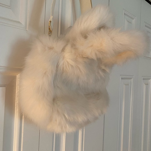 H&M Luxurious Cream Faux Fur Bag - Picture 5 of 8